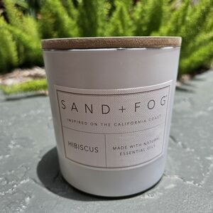 NWT Sand + Fog Hibiscus 21 oz Candle